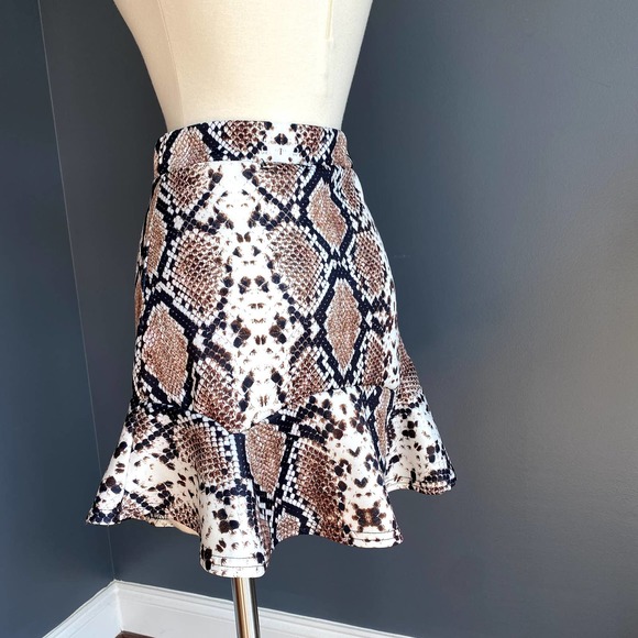High waisted snake print mini skirt - Picture 3 of 7